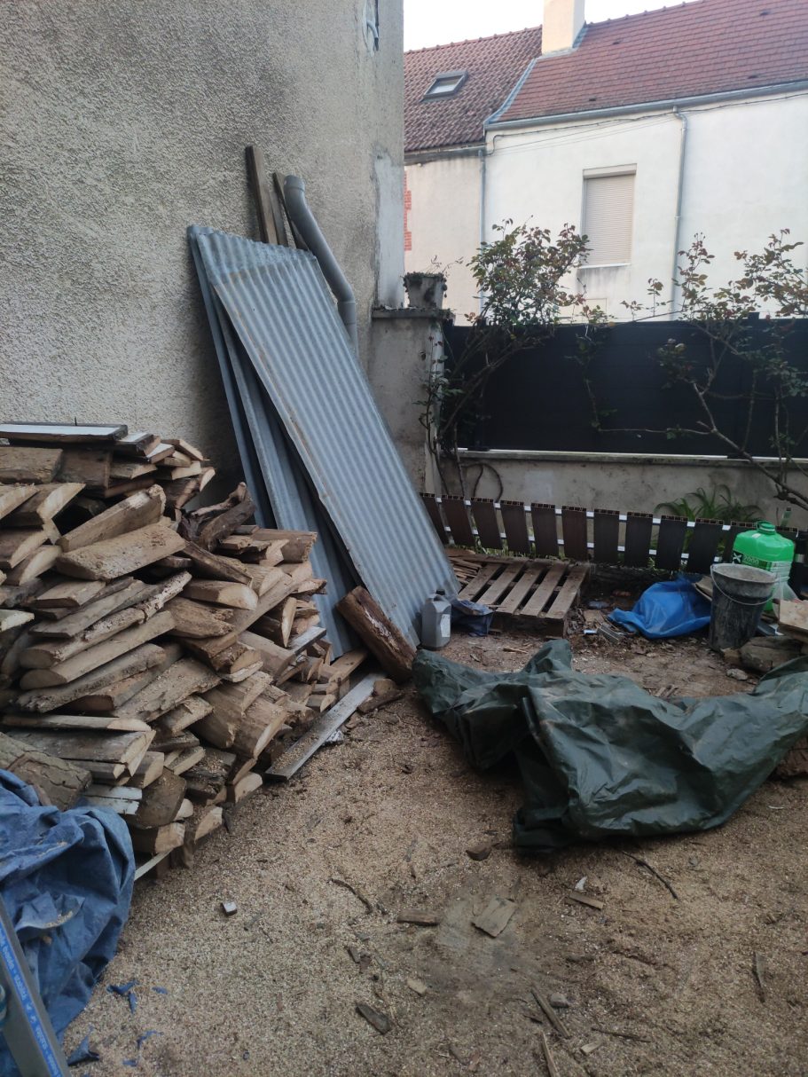 Abri à bois